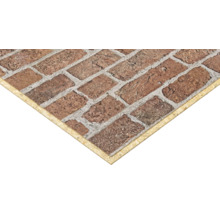 Wandpaneel in Backsteinoptik mit rustikalen, rot-braunen Steinen und grauen Fugen auf einer Trägerplatte.