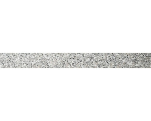 Granitoberfläche aus grau-weiß gesprenkeltem Naturstein