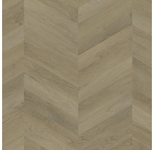 Bodenbelag mit Chevron-Muster in Eichenoptik mit sichtbarer Holzmaserung.