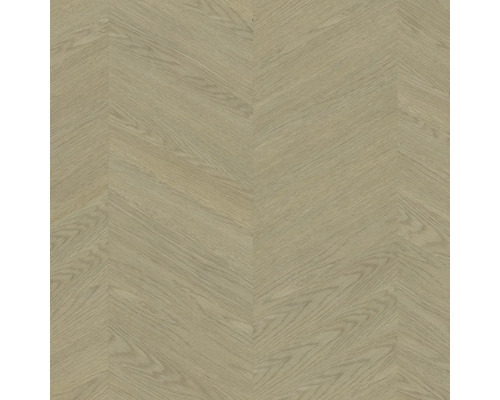 Bodenbelag in Eichenoptik mit Chevron-Muster und natürlicher Holzmaserung.