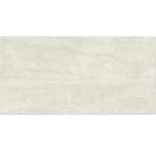 Fliese in Natursteinoptik mit horizontaler Maserung in Beige.