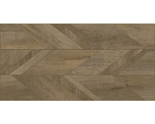 Bodenbelag in Holzoptik mit geometrischem Muster aus diagonal angeordneten Holzelementen und feiner Maserung.