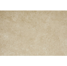 Detailansicht der Oberflächenstruktur einer Bodenfliese in Natursteinoptik mit matter Textur.
