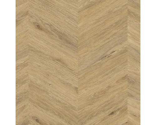 Bodenbelag in Holzoptik mit Chevron-Muster und authentischer Maserung.