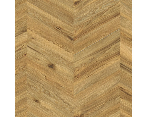 Bodenbelag mit Chevron-Muster in Eichenoptik mit deutlicher Holzmaserung.