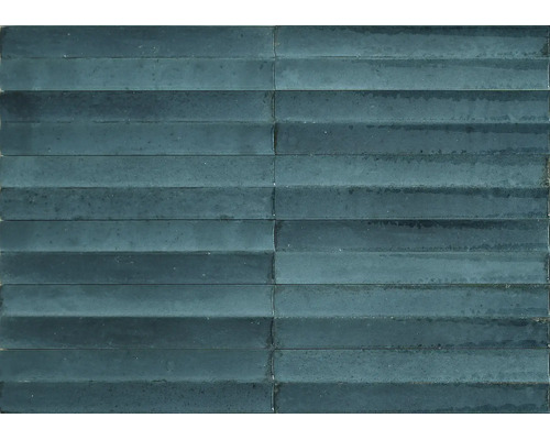 Wandfliese mit 3D-Effekt, horizontale Streifenstruktur, glasiert