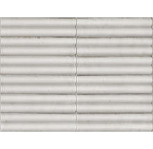 Wandfliese mit glänzender, geriffelter Oberfläche im Kitkat Design.