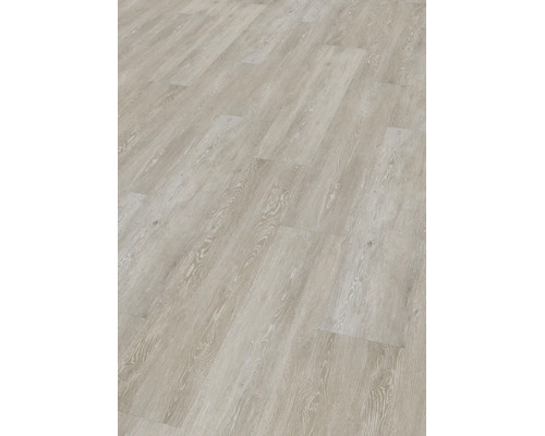 Vinylboden mit Holzoptik in Eichenstruktur als verlegter Bodenbelag