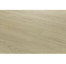 Laminatboden mit Holzoptik in Eichenstruktur mit deutlich sichtbarer Maserung für einen natürlichen Wohnraum