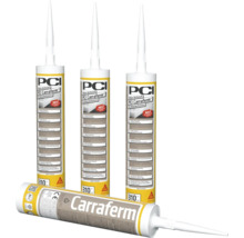 Drei stehende und eine liegende Kartusche PCI Carraferm Naturstein Silikon Dichtstoff mit jeweils 310 Milliliter Inhalt.