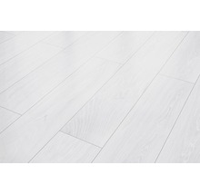 Nahaufnahme von hellem Laminatboden