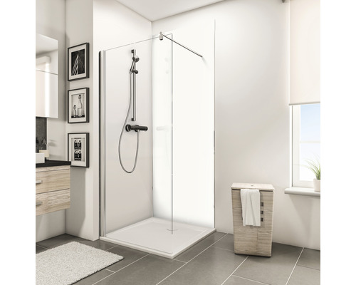 Badezimmer mit Duschkabine, Waschbecken und Wäschekorb für eine helle und organisierte Atmosphäre.