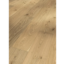 Verlegung von hellem Eichenparkett