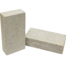 Zwei Betonpflastersteine