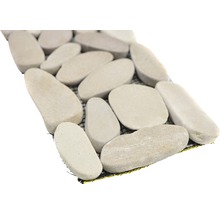 Mosaikmatte mit Kieselsteinen
