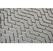 Mosaikfliesen im Chevron-Muster für Wand- und Bodengestaltung