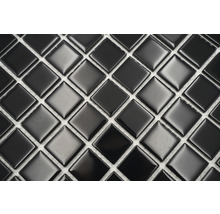 Mosaikfliesen mit rautenförmigen Steinen