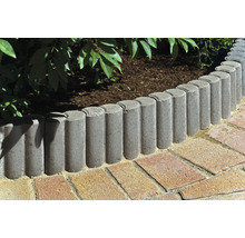 Gartenlandschaft mit Rasenkantensteinen aus Beton