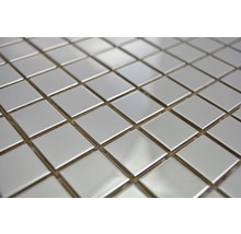 Quadratische Mosaikfliesen im Detail