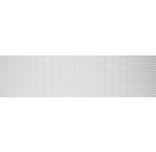 Rechteckige Fliesen an einer Wand