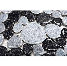 Mosaikfliesen in Kiesoptik