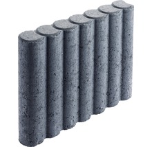 Rasenkante aus Beton mit abgerundeter Oberseite zur Gartengestaltung