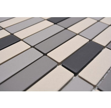 Mosaikfliesen in rechteckiger Form