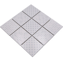 Muster aus neun quadratischen Fliesen mit verschiedenen geometrischen Designs