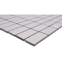 Rechteckige Fliesen aus Keramik