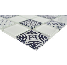 Mosaikfliese aus Glas mit Muster