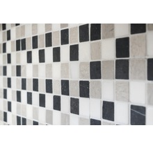 Mosaikfliesenmuster mit quadratischen Fliesen