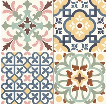 Dekorative Fliesen mit floralen und geometrischen Mustern