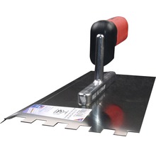 Zahnspachtel mit Griff für Fliesenarbeiten