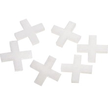 Mehrere Fliesenkreuze zur Verlegung von Fliesen