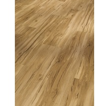 Nahaufnahme von Laminatboden in Holzoptik.