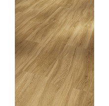 Nahaufnahme von Paneelen mit Holzstruktur für Bodenbeläge