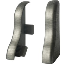 Zwei Sockelleistenabschlüsse aus Kunststoff