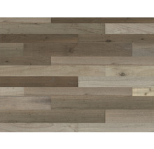 Holzbodenbelag mit unregelmäßiger Holzstruktur