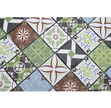 Mosaikfliesen mit floralen Mustern