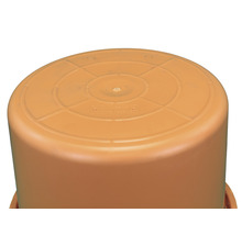 Unterseite eines Kunststoffeimers mit konzentrischen Kreisen