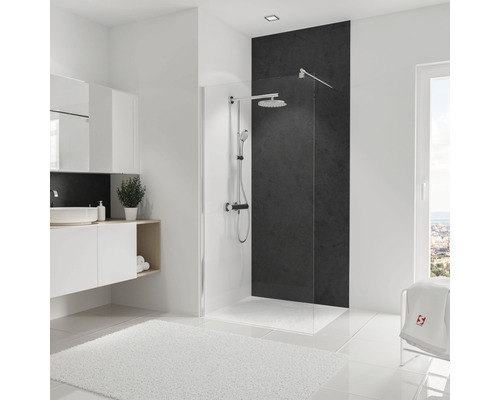 Helles Badezimmer mit Dusche, Waschbecken und Badmöbeln