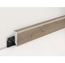 Sockelleiste mit Clipbefestigung an Wand und Boden.