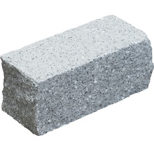 Grauer Pflasterstein