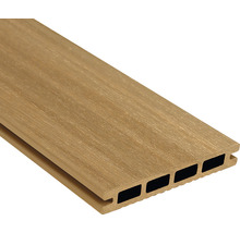 Terrassendiele aus Holzverbundwerkstoff im Querschnitt