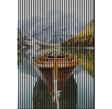 Dekorative Leinwand mit Bootsmotiv vor Berglandschaft