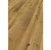 Verlegte Bodenpaneele aus Eichenholz