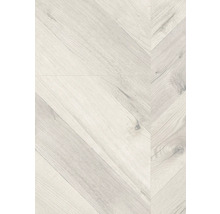 Helle Holzbodenverlegung im Fischgrätmuster