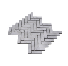 Mosaikfliese im Fischgrätmuster für Wand und Boden