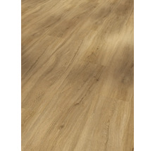 Nahaufnahme eines Laminatbodens mit Holzoptik