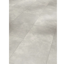 Fliesenboden mit Betonoptik